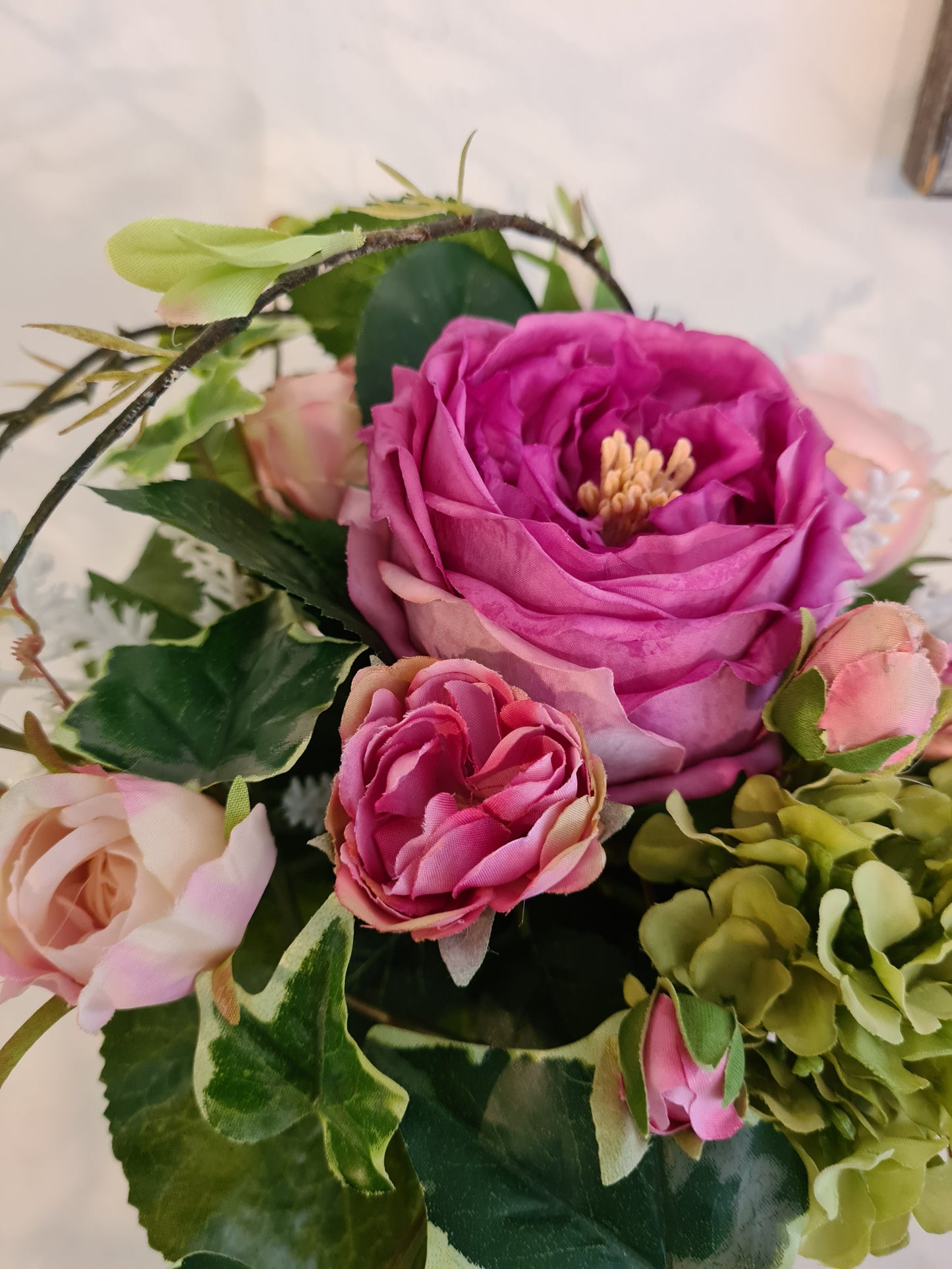 Blumenstrauß kurz gebunden mit Rosen & Hortensien