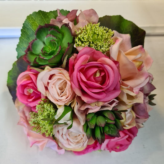 Brautstrauß mit Rosen & Succulenten