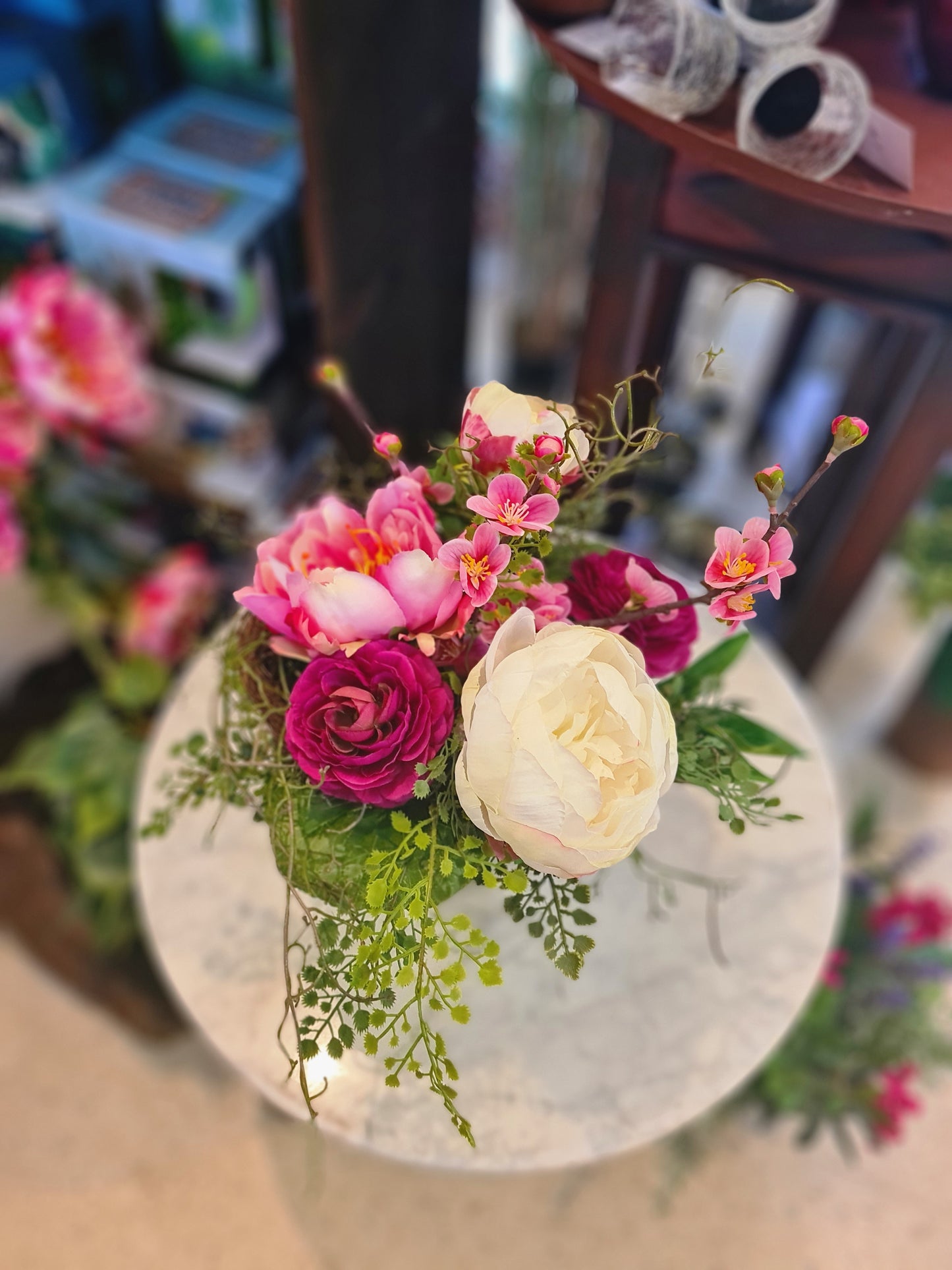 Blumenstrauß mit Pfingstrosen kurz