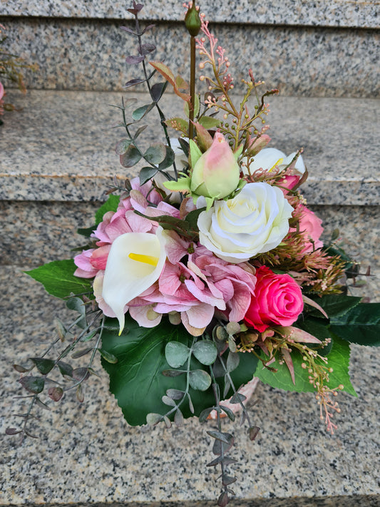 Blumenstrauß mit Calla, Rosen & Hortensien rosa kurz
