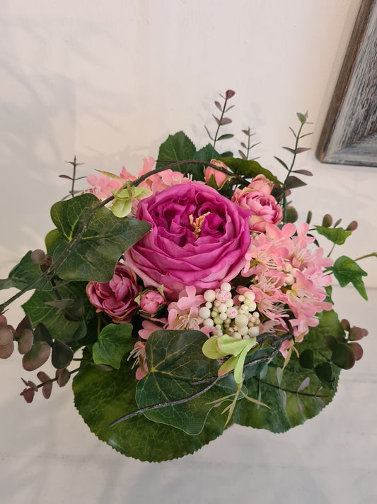 Blumenstrauß kurz gebunden mit Rosen & Hortensien